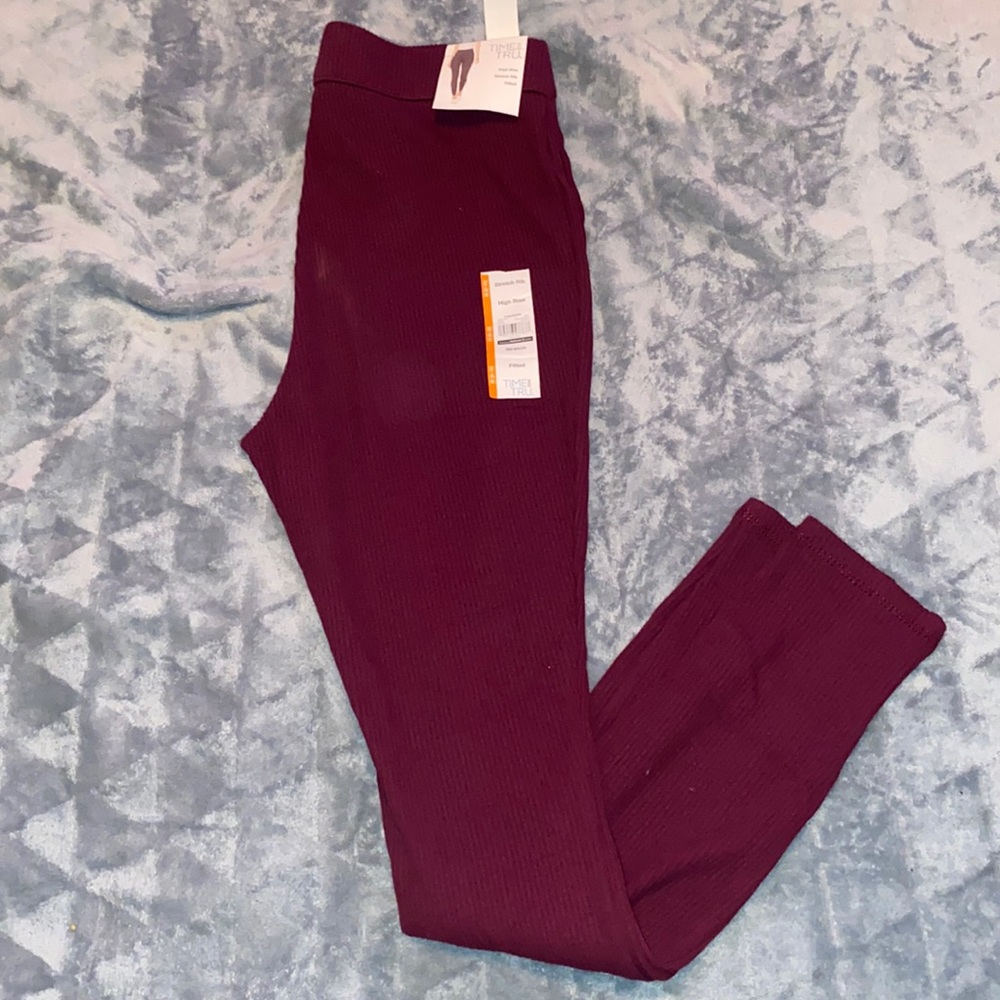 NWT’S High Rise Burgundy Ribbed leggings Stretch Fitted Size Medium M 8-10 - Picture 1 of 7